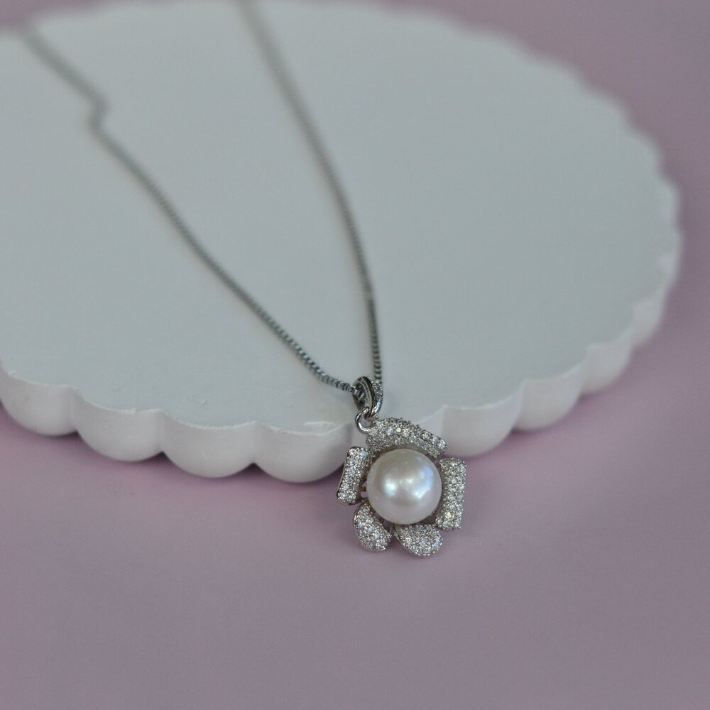 White Pearl Flower Pendant Necklace – 20-22" - Natural Freshwater Pearl